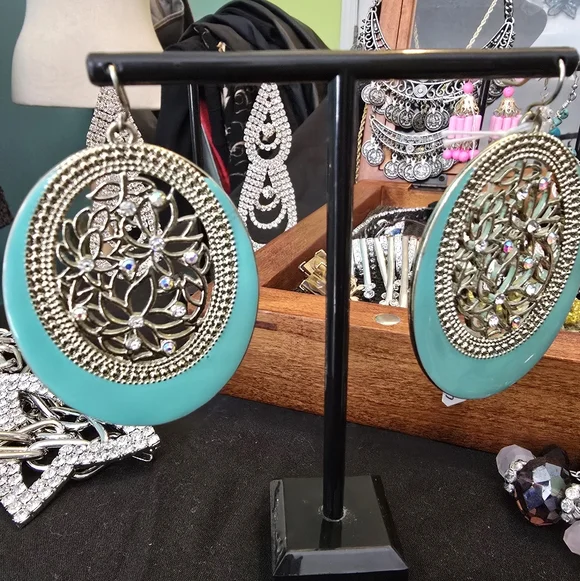 Elegant Large Turquoise Enamel Earrings - Picture 4 of 6